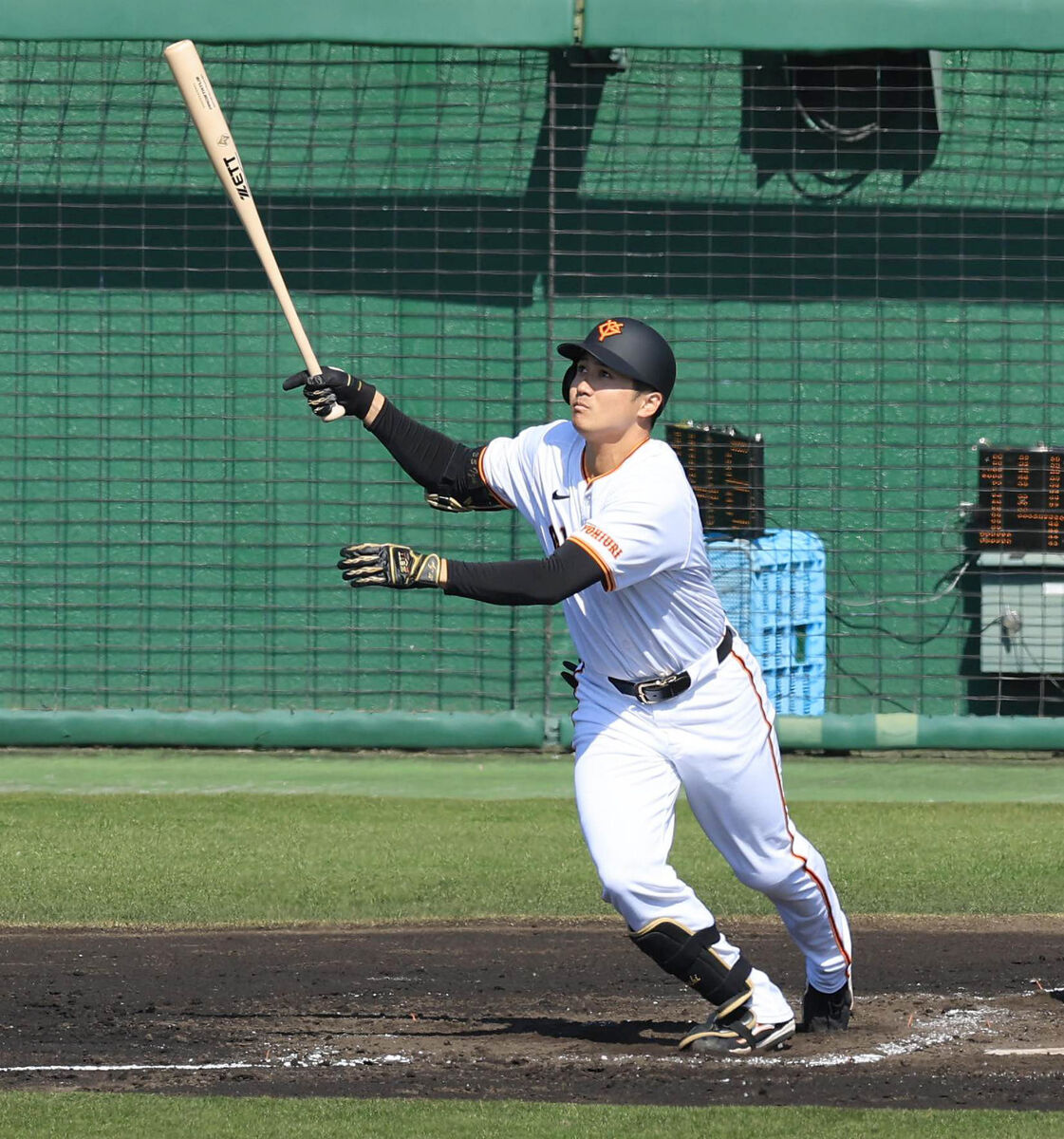 【巨人】 泉口友汰が右翼席へアーチ　２年目内野手が今季チーム１号でアピール