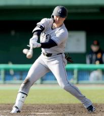 巨人・岡田悠希がパワーを増した打棒で３安打３打点　昨季プロ入り最少４試合出場と背水の思いが形に