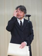 人生初主演で主演男優賞の山口馬木也、涙のスピーチに「馬木也、頑張れ～！」の大声援…ブルーリボン賞授賞式