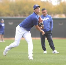 大谷翔平、新加入・金慧成に韓国語で一言　メジャー８年目の余裕とドジャース２年目の自覚　