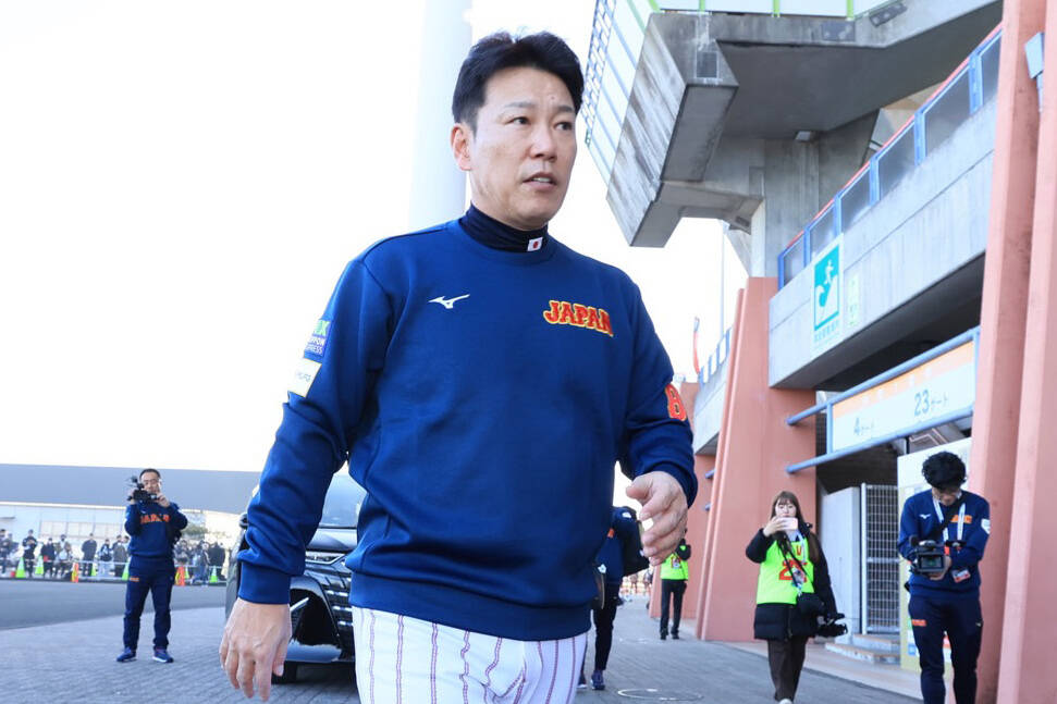 侍ジャパンが始動！　ＷＢＣ連覇へ、恒例の宮崎合宿が開始　ナインがグラウンドへ…ダルビッシュがアドバイザー参戦、松井秀喜氏が激励予定