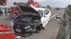 違反車両を追跡中　覆面パトカーと乗用車衝突　4人が負傷　違反車両はどこかへ…　北海道・江別市