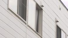 【速報】小学生の男の子がアパートの窓から転落する事故　頭の骨を折った疑いで病院搬送　札幌市