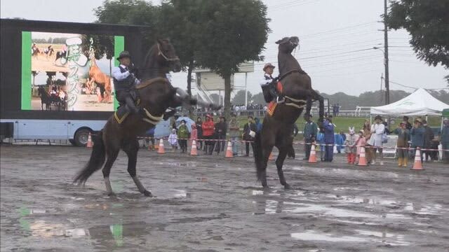 日本有数の馬産地の魅力を発信「うらかわ馬フェスタ」　乗馬体験や蹄鉄作りの実演など楽しむ　北海道浦河町