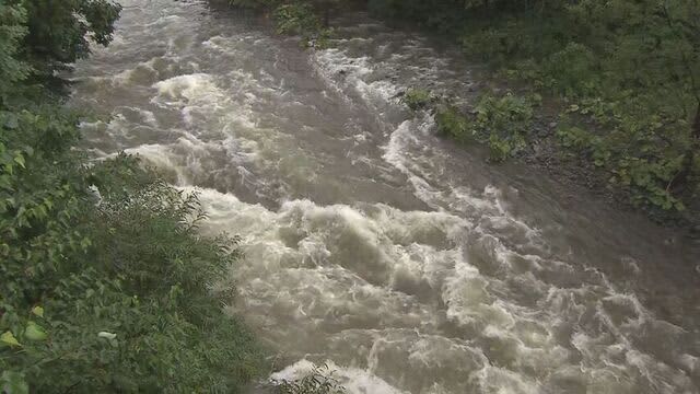 停電も…大雨で土砂災害や河川の増水には十分注意　ホームセンターは防災グッズ3倍の売れ行き