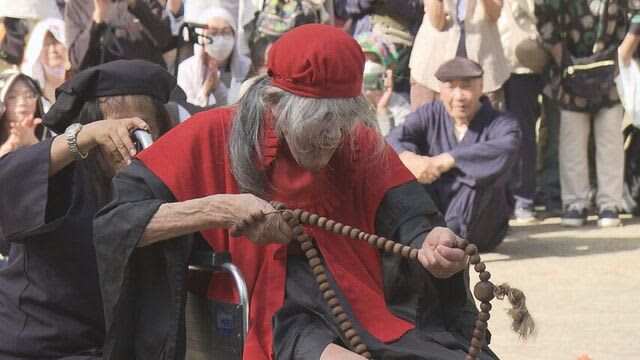 伝説の大道芸人ギリヤーク尼ヶ崎さん（94）病気と闘い魂の踊り「これからも精魂込めて踊っていきます」