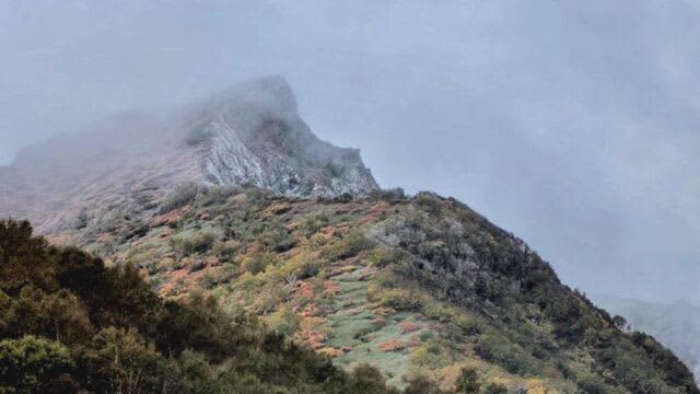 道内は広く冷え込み、大雪山系黒岳からは初雪の便り　利尻島の利尻山も山頂がうっすらと白く