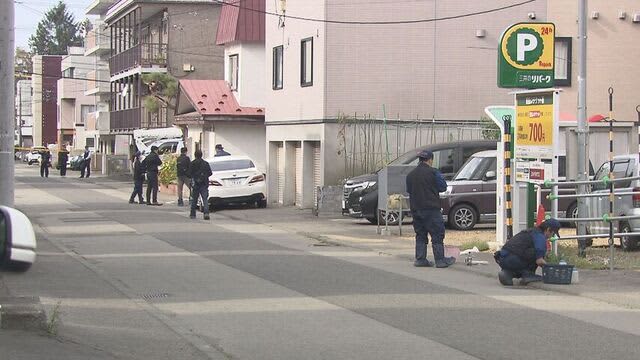 男逃走中　路上強盗に86歳女性バッグ奪われけがも　身長約170cm　黒色ジャンパーにズボン　札幌・豊平区