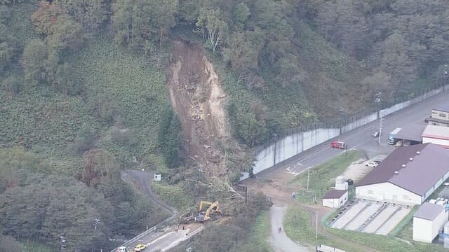 「透析を受けないと…早く復旧して」孤立続く町　電線工事で4時間程度停電予定　土砂が道を塞ぐ　羅臼町