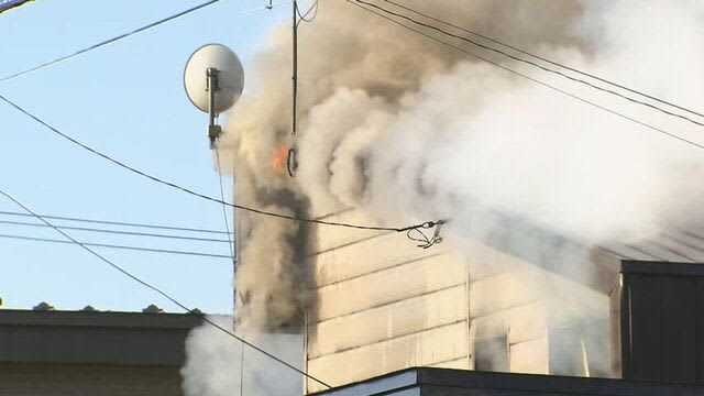 住宅で火事　1人救助も搬送先の病院で死亡確認 住宅内部焼け2時間半後にほぼ消し止められる 札幌市厚別区