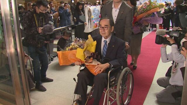 岩倉博文市長が退任　北海道苫小牧市