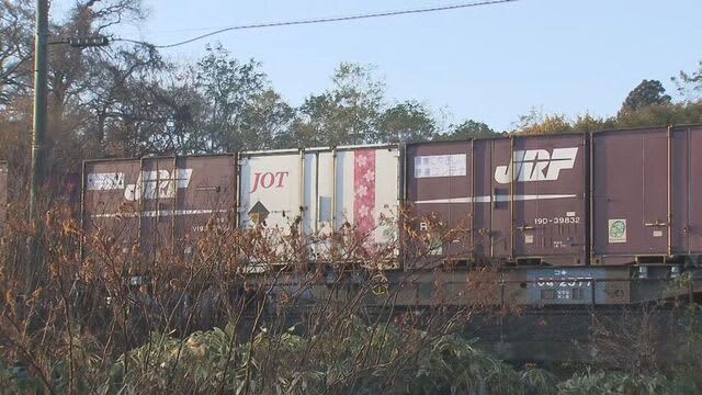 JR函館線の貨物列車脱線事故　車両火災やけが人なし　特急22本運休など　影響広がる