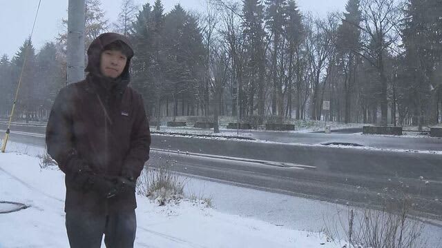 【生中継】雪が降った札幌市北区の住宅街は？　凍結路面に注意を（18日午後4時前）