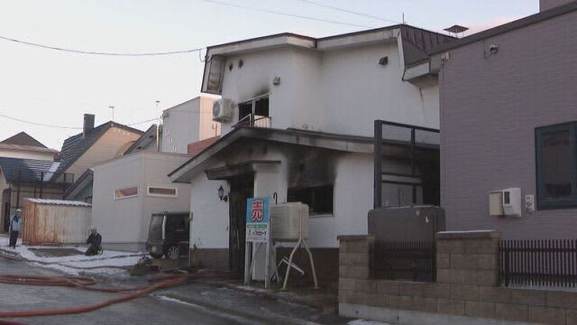 リフォーム作業中「ストーブをつけたままで家を離れた」2階建ての空き家燃える　北見市