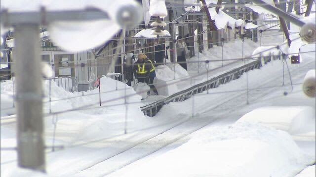 今シーズン一番の寒さ　雪で交通障害も　「あ、タクシー行っちゃった…」