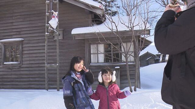 「いた！！」開拓当時を再現した建物に隠れるミニサンタ探しなど…北海道開拓の村でクリスマスイベント