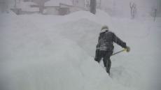 半日で積雪120cm　北海道 十勝地方中心に記録的大雪　国道やJRなどの交通障害で市民生活に大きな影響