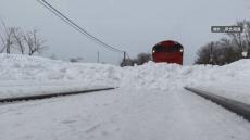 線路の上に不自然な雪の塊　ラッセル車急停止　雪はねとばす写真撮影したいため誰かが雪投げ込んだか　美深