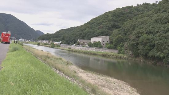【続報】広島市の川で中学生行方不明　水中で男性を発見　広島・三篠川