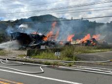 【速報】北広島町で倉庫３棟全焼　男性が顔にやけど