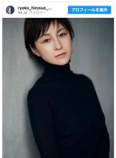 広末涼子、「なんかちょっと怖い感じ」の最新ショット公開　ブラックセーターでカメラをジッ