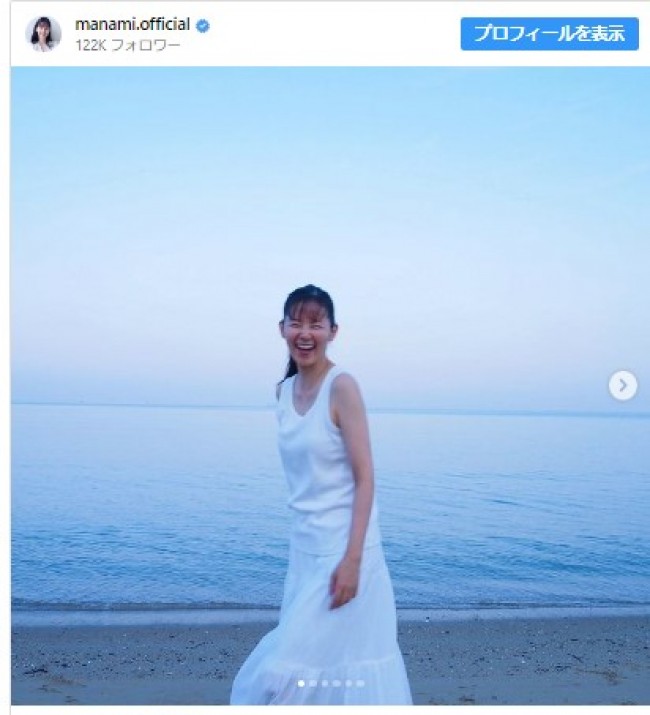 小西真奈美45歳、全身白コーデで海辺を舞う　幻想的な姿にファンほれぼれ「美しい」