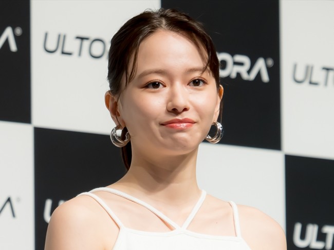 山本舞香、激変ビジュアルにファン騒然「ほんまにやばい」「最高に美人」