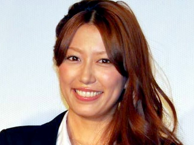 帰国中のメジャーリーガー美人妻、再会した里田まいが絶賛「芯の強さを感じる」