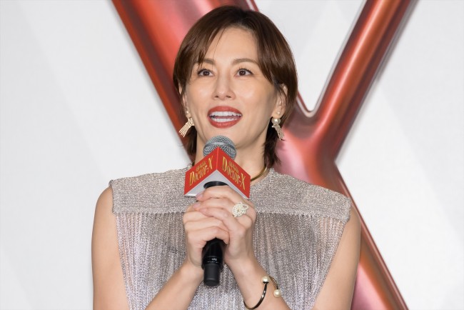 米倉涼子、『劇場版ドクターX』完成披露迎え「いよいよ本当に最後になっちゃうのかな」