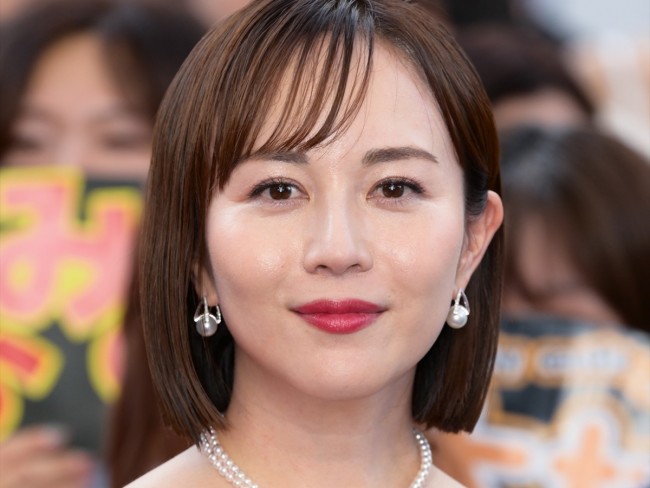 比嘉愛未、「愛くるしくてたまらん」“超人気女優”とひさびさ再会に反響