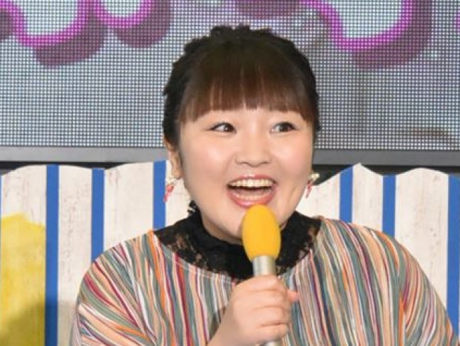 長女は脳性まひ公表・柳原可奈子、2人の娘とクリスマスケーキ作り「三姉妹みたいね」