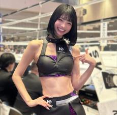 「頭身スゴ！」「スタイル抜群」　「デカ女」話題のコスプレイヤー、ラウンドガール姿に衝撃