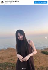 孤独なセンター分け 乃木坂46・川崎桜、ノースリーブ＆センター分けヘアに反響