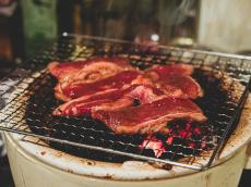 【100均】安いお肉が100倍おいしくなる！「自宅で炭火焼」のすすめ