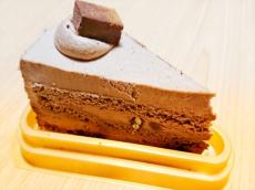 【シャトレーゼ】ふわふわ食感がたまらない糖質86%カットのチョコケーキを実食ルポ