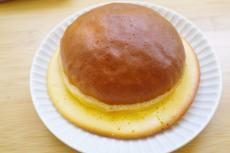 【ローソン新商品ルポ】カステラ生地とふんわりパンのハーモニー「ぼうしパン」