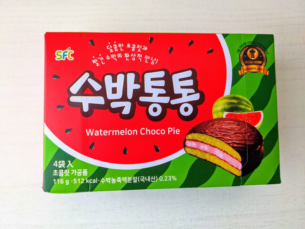 【カルディ実食ルポ】韓国で大人気！思わず手が出る見た目インパクト抜群の「スイカチョコパイ」