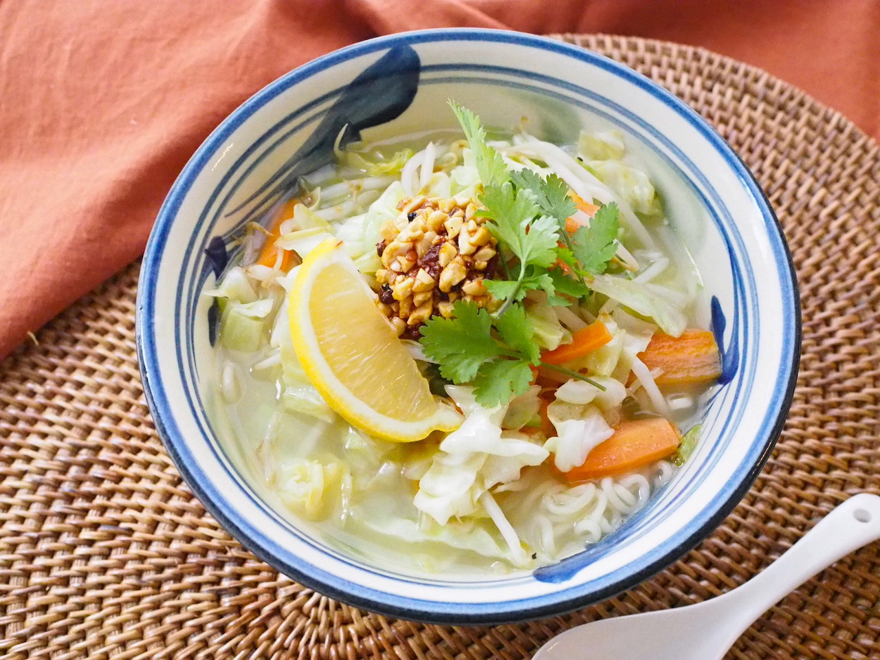 【袋麺アレンジレシピ】“自家製麻辣だれ”で本格的！ インスタント麺で作る「麻辣エスニック麺」