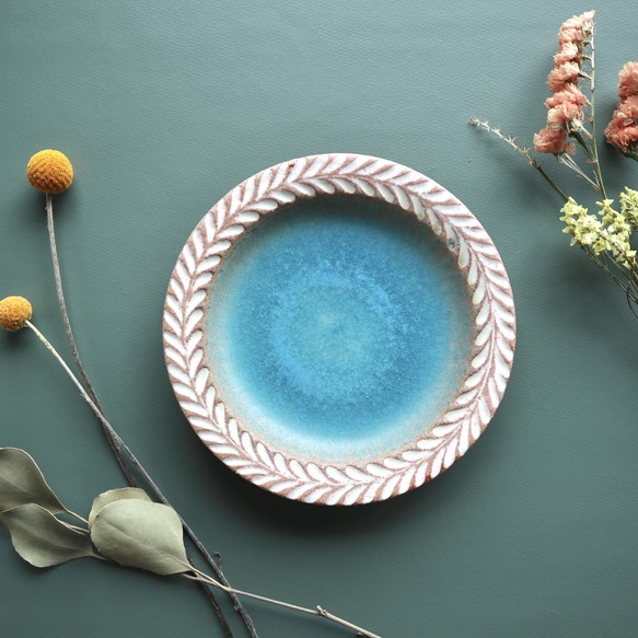 見惚れてしまう食卓に、模様の美しい陶器6選