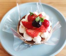 【シャトレーゼ新商品ルポ】ベリーの花咲く映えケーキ！「3種のベリータルト」