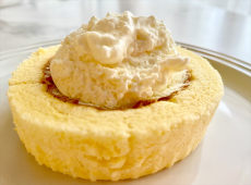 【ローソン新商品ルポ】プレミアムロールケーキのあのおいしい“クリームだけ”再販！いつものおやつをちょっぴり贅沢にする「プレミアムロールケーキのクリーム」