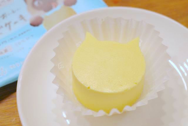 【ファミマ新商品ルポ】ねこ型がキュート「にゃんともおいしいチーズケーキ」