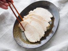 鶏胸肉レシピ【1】保存版！「鶏胸肉のゆで方」の基本