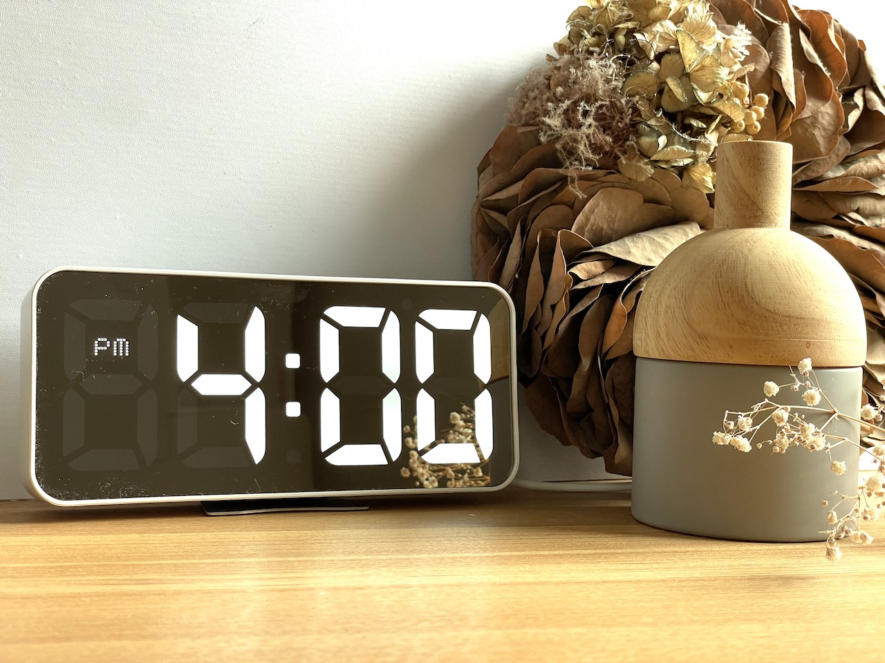 【徹底検証】イケアのおしゃれ置き時計「ノールニング」うれしい5つの便利機能とは？