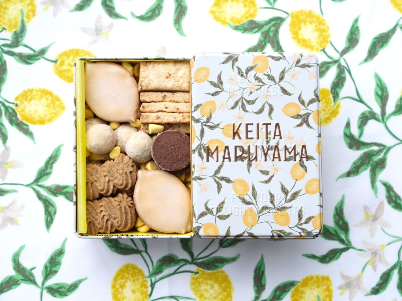 【完売必至！】「KEITA MARUYAMA」新作クッキー缶は夏らしいレモン