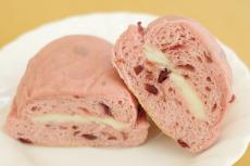 【ローソンでピンク色のキュートなパン発見♪】「はらもちこっぺ クランベリー＆クリームチーズ」を食べてみたよ
