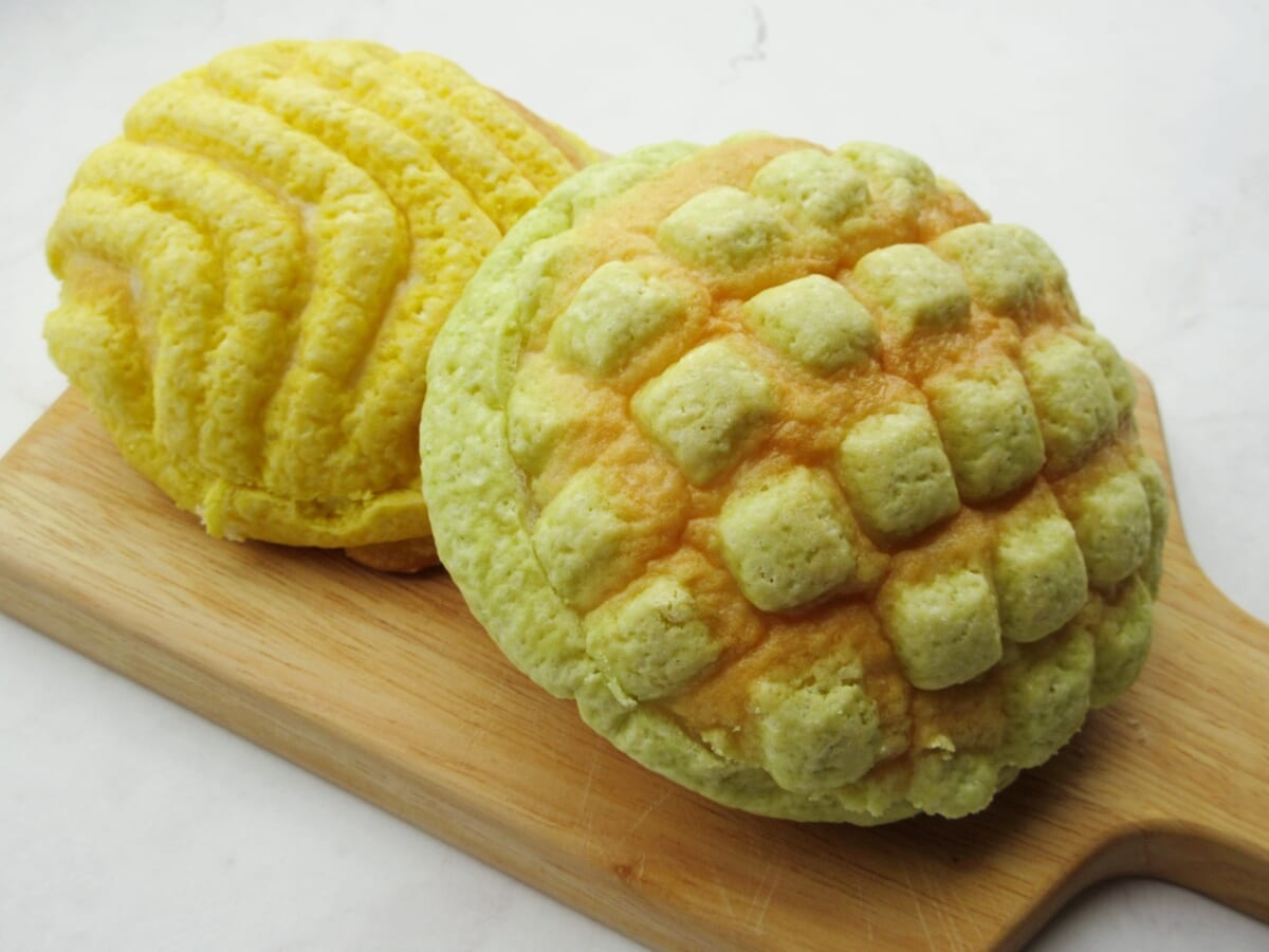 セブン-イレブン新作】2種類の「メロンパン」が登場！味の違いを食べ