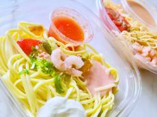 「ファミマ」人気店【アロマフレスカ】の冷製パスタが登場！「セブン」のパスタと食べ比べ♪