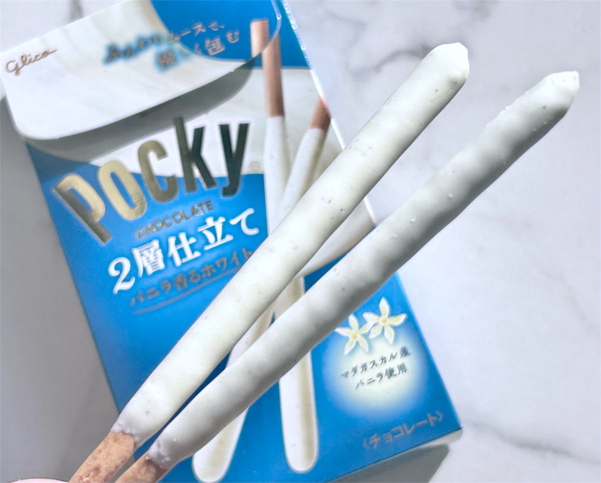 【ポッキー2層仕立て＜バニラ香るホワイト＞】冬を彩る贅沢な味わい！