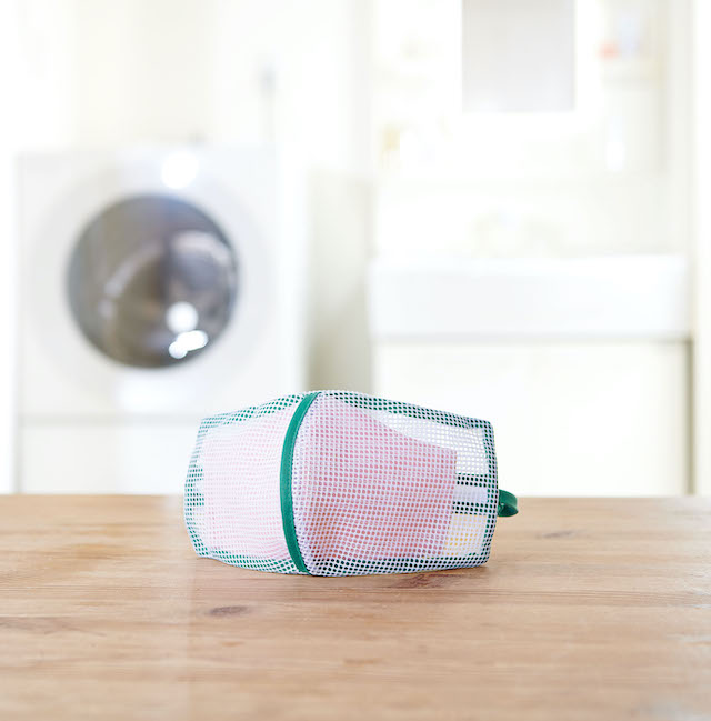 洗ってそのまま干せる３D形状マスク専用洗濯ネットでマスク長持ち！